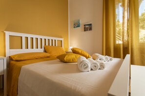 2 bedrooms, iron/ironing board, WiFi, bed sheets - Villa Aurora Mondello Addaura ~ Mondello apartment (Mondello - Addaura, Palermo)