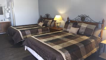 Wi-Fi gratis, seprai linen, dan dapat diakses tamu berkursi roda