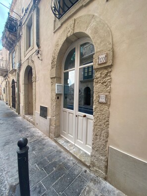 تفاصيل الفندق من الخ�ارج