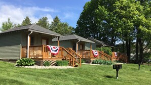 Unclassified image, 2 of 8, button - Whippoorwill Motel & Campsites (Lake George)
