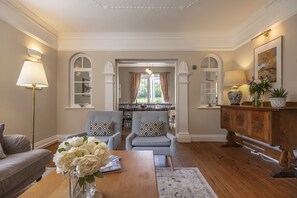 TV, peis og DVD-spiller