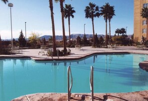 Pool - The Grand View Las Vegas 2 Bedroom Suite. Amazing Location (Las Vegas)