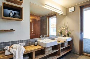 Unclassified image, 2 of 34, button