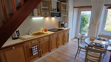 KylskÄp, mikrovÄgsugn, ugn och spishÀll