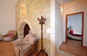 Interior - Awesome home in Bollène with WiFi (Bollène)