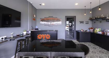 OYO 1145 Lea Guest House & Cafe