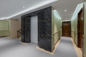 Hallway - Hotel Balmi (Yangon)