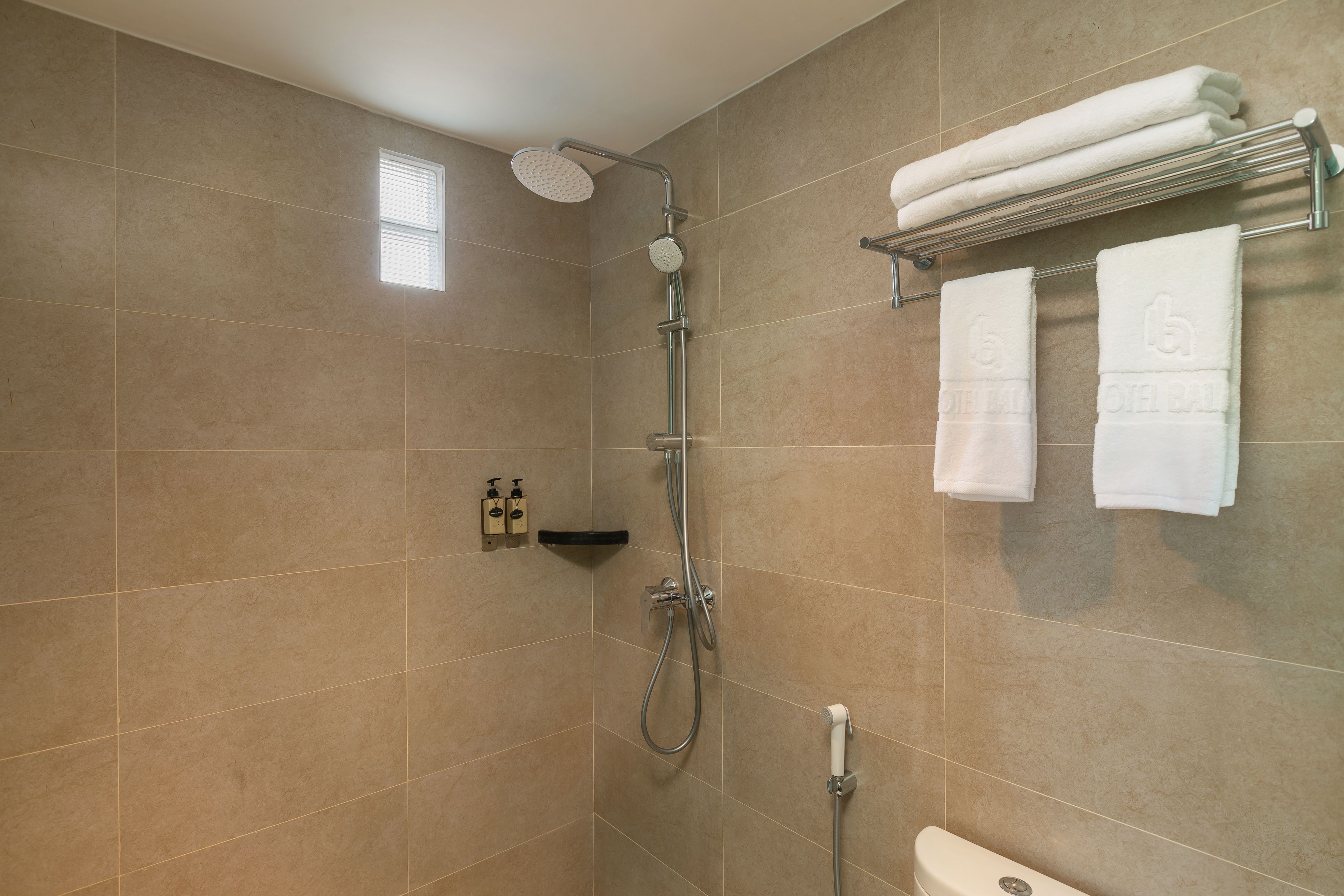 shower, free toiletries, hair dryer, slippers