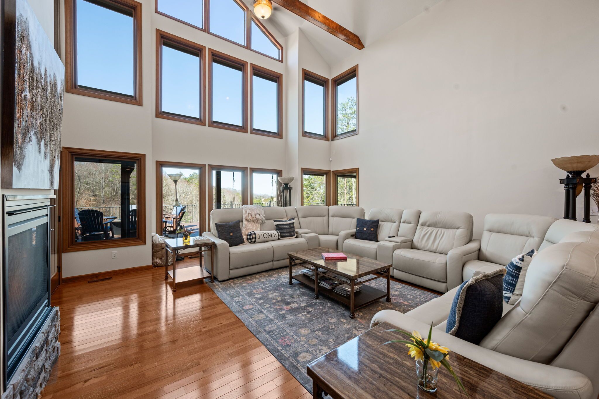 Smart TV, fireplace, video games, ping pong