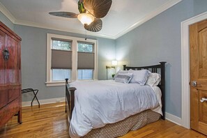 3 bedrooms, desk, iron/ironing board, free WiFi - 3 bed/2 bath upscale home only 3 blocks from downtown Mount Dora (Mt Dora)