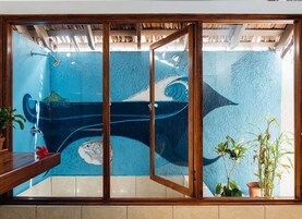 Bañera y ducha independientes, artículos de tocador gratuitos