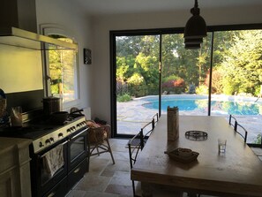 Dining - villa edge of limousin forest (Oradour-sur-Glane)