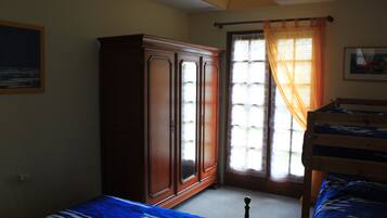 3 chambres, fer et planche Ă  repasser, lit parapluie, Wi-Fi gratuit