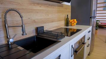 KylskÄp, mikrovÄgsugn, ugn och diskmaskin