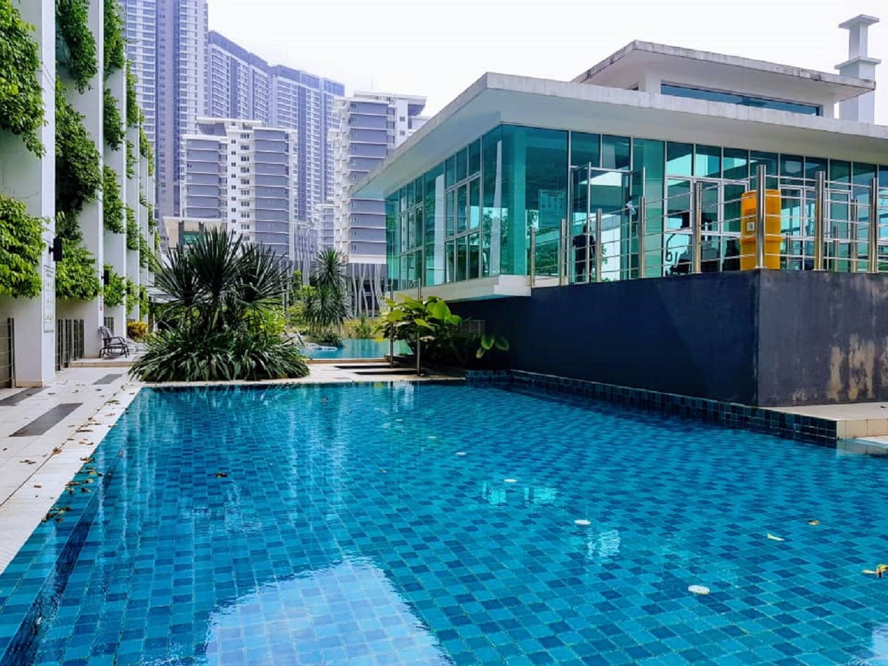 Kolam renang terbuka 