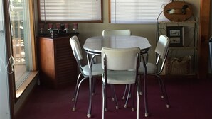 Uklassifisert bilde, 2 av 15, knapp