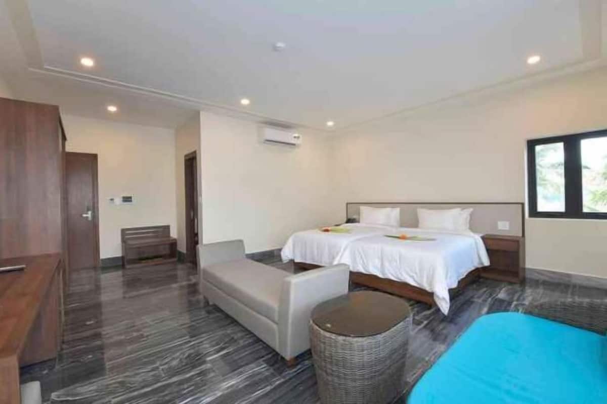 Allergikerbettwaren, Minibar, Zimmersafe, Schreibtisch