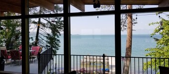 ** NOUVELLE INSCRIPTION *** Flathead Lake House avec une vue imprenable sur le parc Glacier