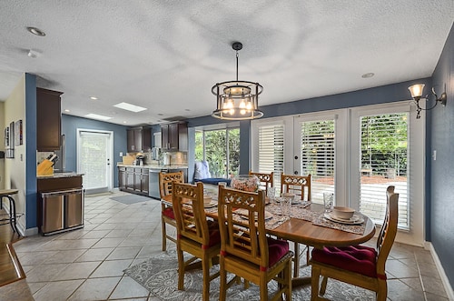 Family & Pet Friendly (*additional pet fee applies), Charming Orlando Home!