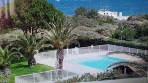 حمّام سباحة خارجي