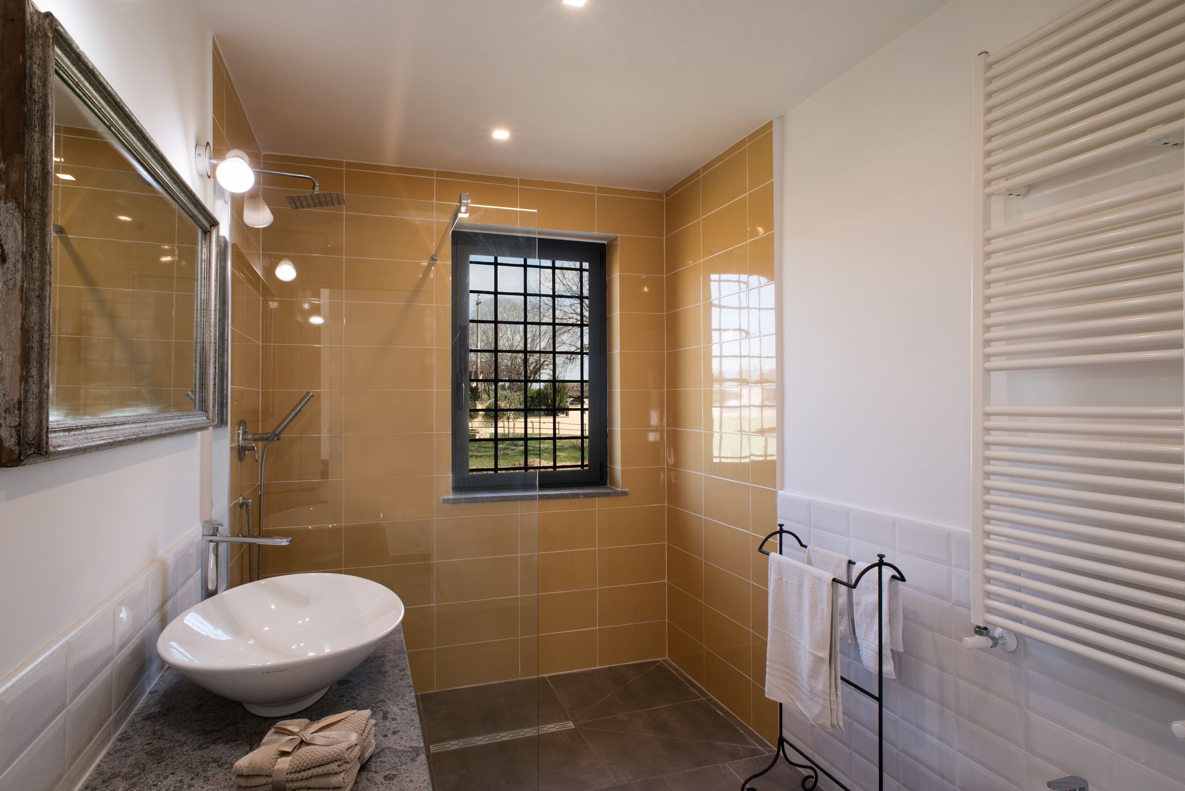 Dusche, Regendusche, Haartrockner, Bidet