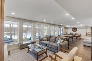 Interior - Perfect Lake Hartwell Getaway - Gorgeous Lake Views! (Seneca)