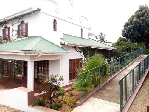 ASANTE GUEST HOUSE - # 1