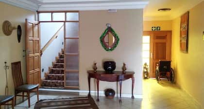 ASANTE GUEST HOUSE - # 1