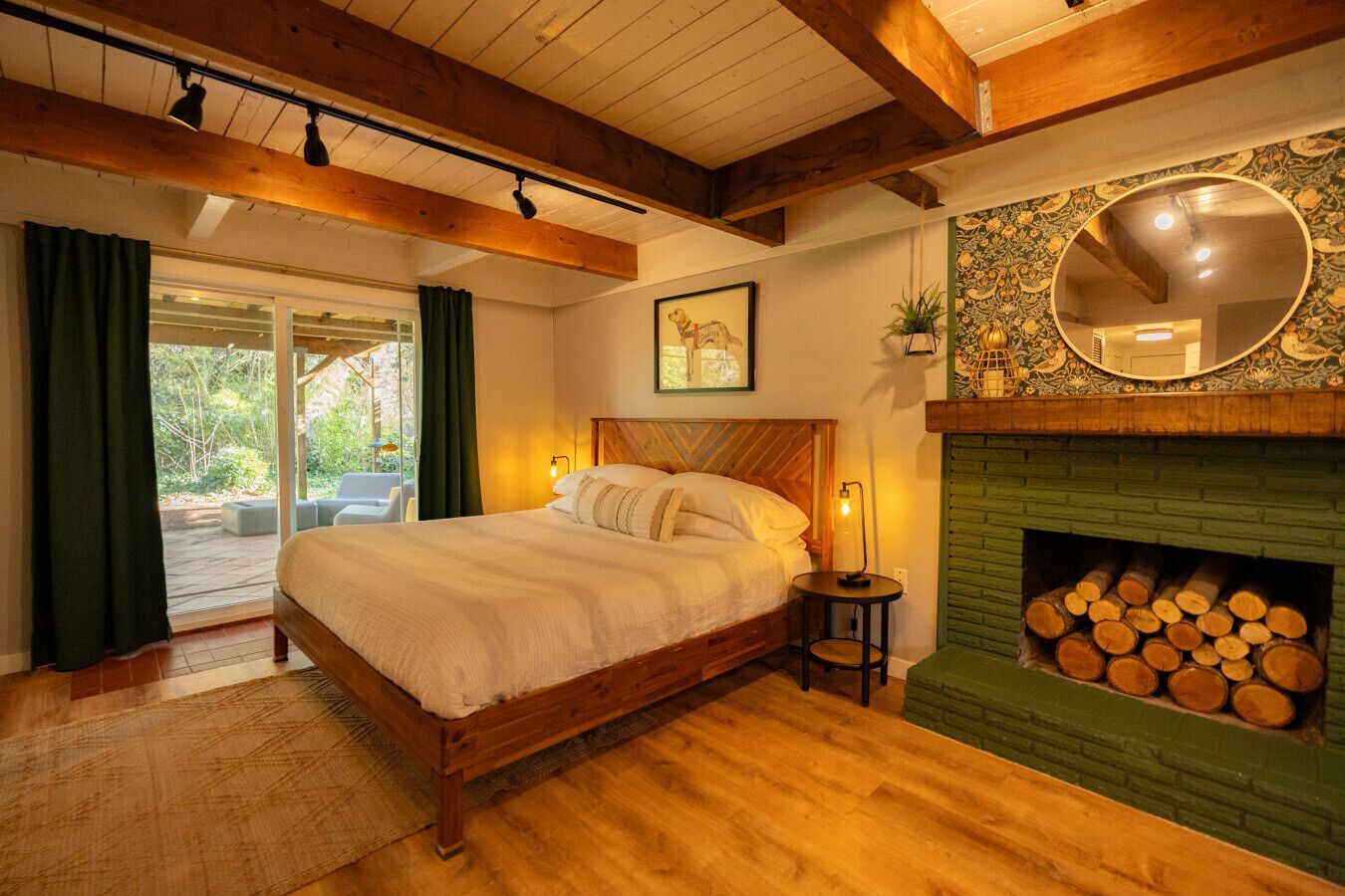4 chambres, lit avec matelas en mousse à mémoire, bureau
