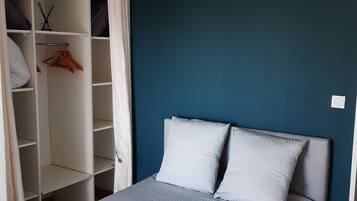 1 chambre, bureau, fer et planche Ă repasser, Wi-Fi gratuit