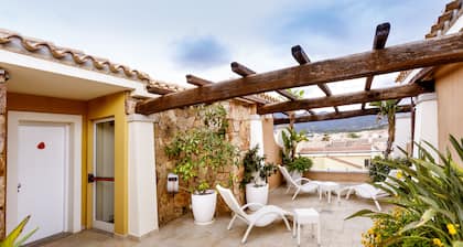 Janas Hotel