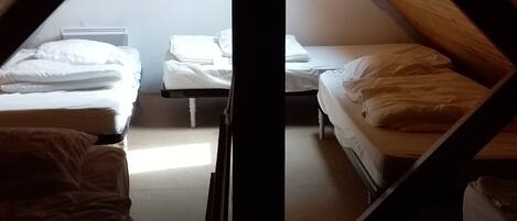 5 slaapkamers, een strijkplank/strijkijzer, wifi