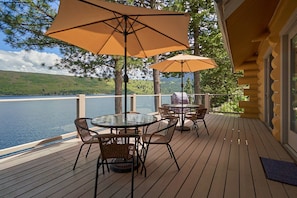 Outdoor dining - The Copper Lodge at Wallowa Lake (Joseph)