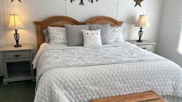 3 bedrooms, desk, iron/ironing board, travel cot