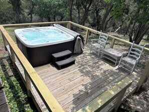 Tina de hidromasaje al aire libre