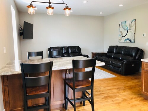 Mona K's-Big Green Rental