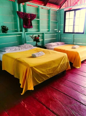 Bangalô tradicional, vista para a praia | Roupa de cama
