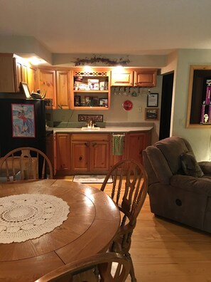 Dining - Beautiful 4000 sf home nestled in woods, 35 minutes from EAA grounds Oshkosh (Neshkoro)