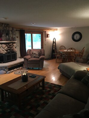 Taulutelevisio, takka