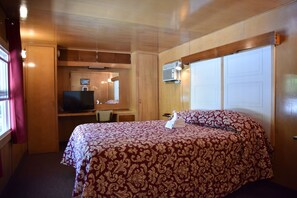 Chambre classique, 1 grand lit | Accès au Wi-Fi (inclus), literie fournie