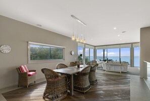 House, 3 Bedrooms | In-room dining - Grossard Point The Lighthouse Ventnor (Ventnor)