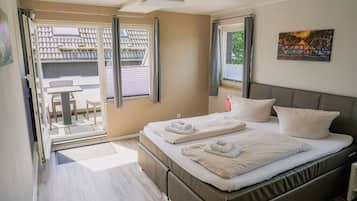 Superior Apartment | 1 bedroom, hypo-allergenic bedding, laptop workspace, soundproofing