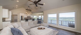 Breathtaking Lakeview Home in Diamond Bluff