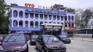 Exterior - OYO 1136 PD Star Hotel (Port Dickson)