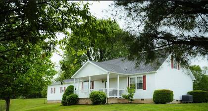 4 bedroom Tenant House at Muddy Boots Petting Farm...