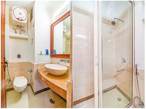 Premium Room | Bathroom | Shower, rainfall showerhead, free toiletries, towels