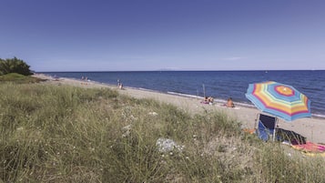 Una spiaggia nelle vicinanze