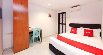 Hotel O Azimaju Guesthouse