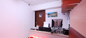 Hotel O Azimaju Guesthouse
