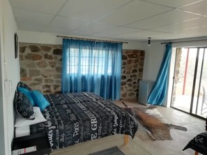 Basic Room (Self Catering) | Free WiFi - Safari Adventure Farm (Kamanjab)